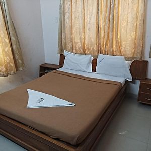 Hotel Ambika Palace